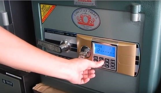 Ảnh minh họa cách mở két sắt doosa TP.Hồ Chí Minh - Hình 2 Ảnh minh họa cách mở két sắt doosa TP.Hồ Chí Minh - Hình 2