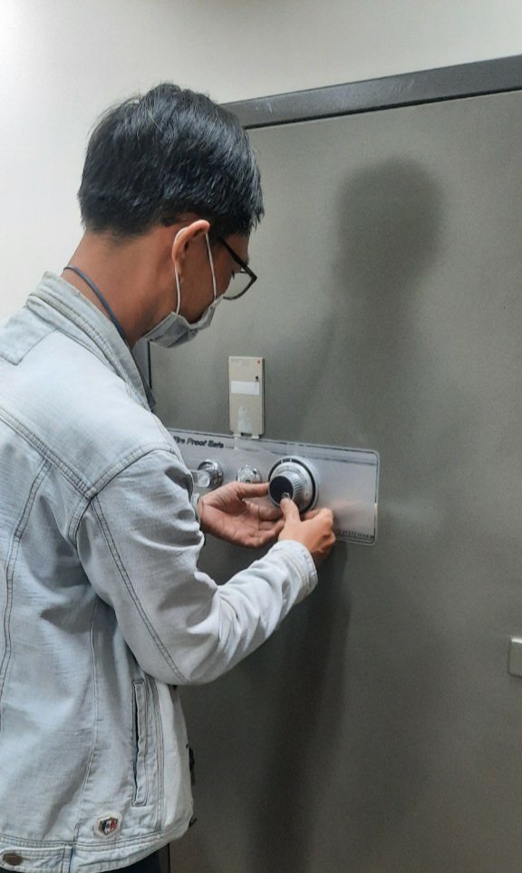 Ảnh minh họa Thợ Mở Khóa Két Sắt TP.Hồ Chí Minh - Hình 2 Ảnh minh họa Thợ Mở Khóa Két Sắt TP.Hồ Chí Minh - Hình 2
