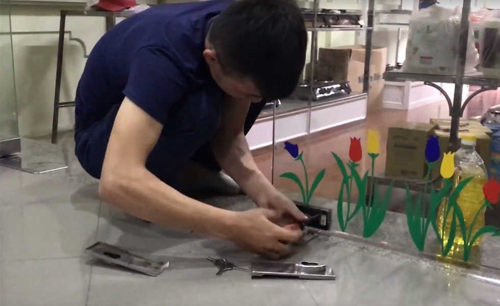 Ảnh minh họa thợ sửa khoá cửa kính TP.Hồ Chí Minh - Hình 1