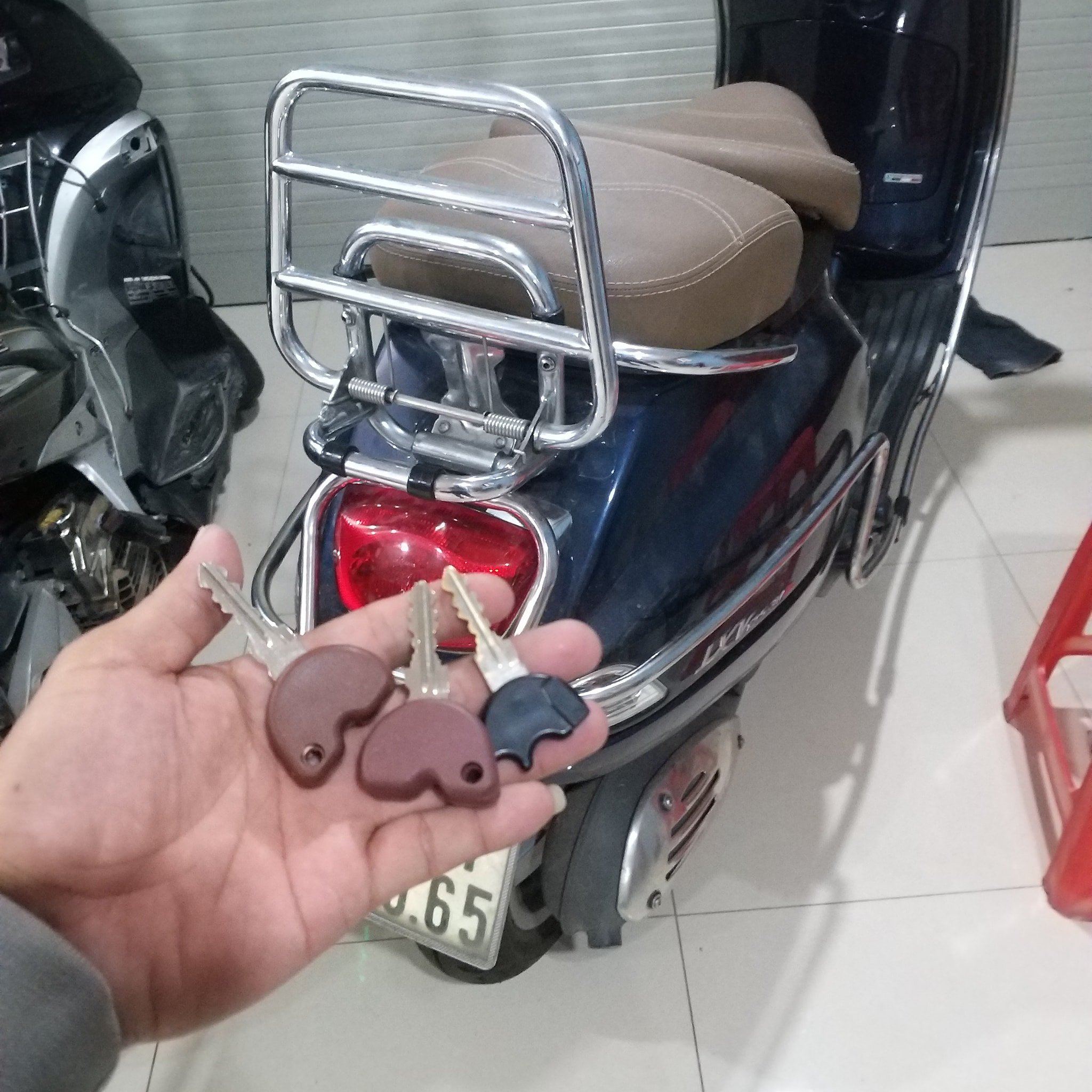 Ảnh minh họa làm chìa khóa xe vespa zip TP.Hồ Chí Minh - Hình 1 Ảnh minh họa làm chìa khóa xe vespa zip TP.Hồ Chí Minh - Hình 1
