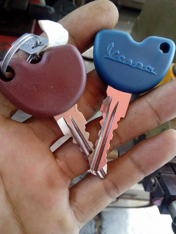 Ảnh minh họa làm chìa khóa xe vespa zip TP.Hồ Chí Minh - Hình 2 Ảnh minh họa làm chìa khóa xe vespa zip TP.Hồ Chí Minh - Hình 2
