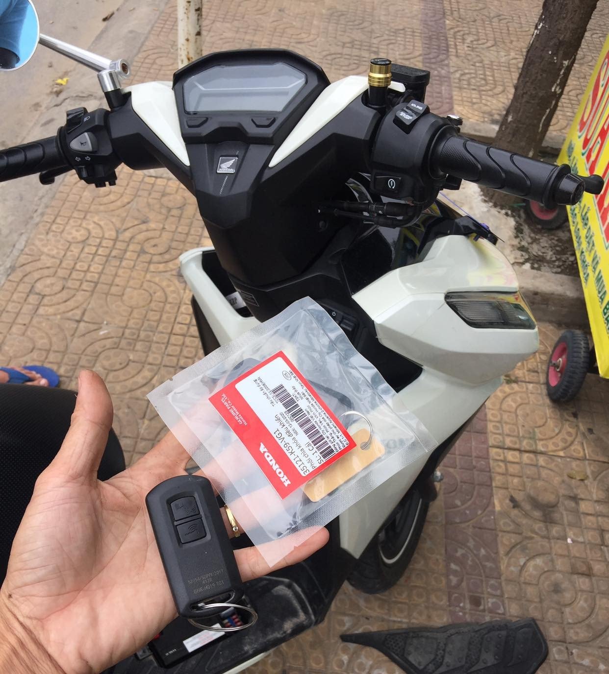 Ảnh minh họa Làm lại chìa khóa smartkey Honda TP.Hồ Chí Minh - Hình 1 Ảnh minh họa Làm lại chìa khóa smartkey Honda TP.Hồ Chí Minh - Hình 1