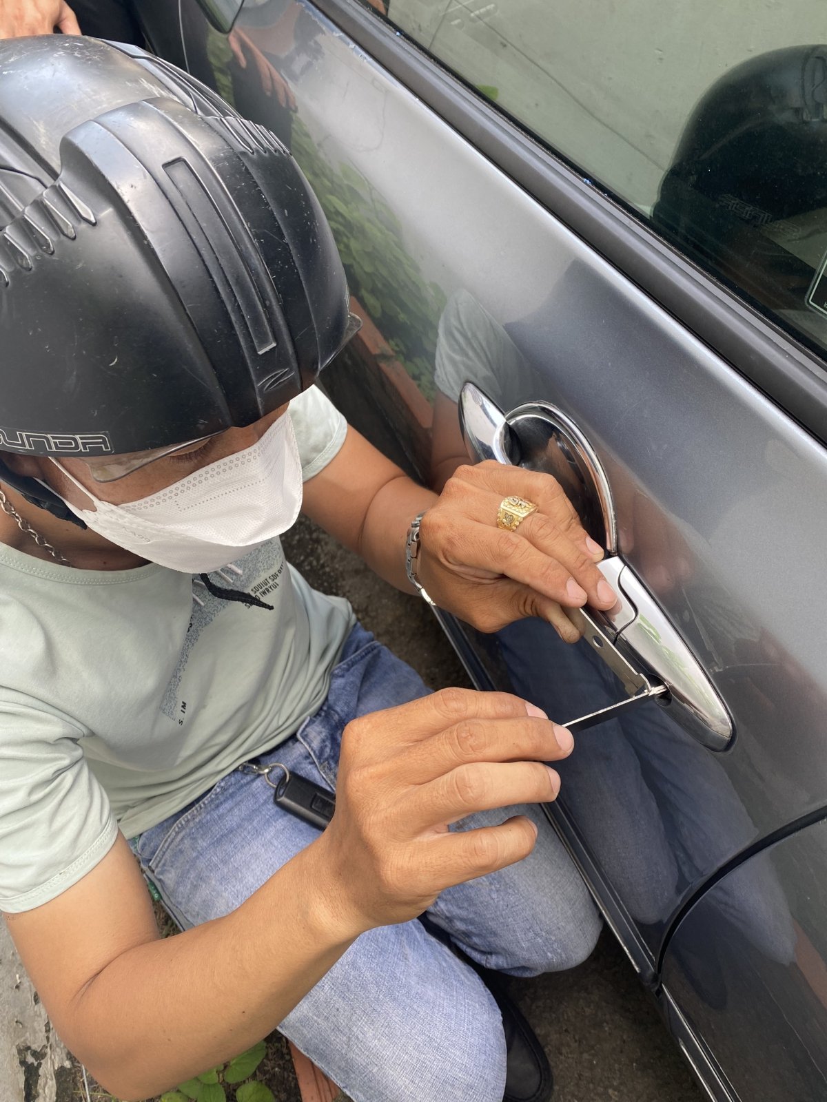 Ảnh minh họa mở khóa ô tô TP.Hồ Chí Minh - Hình 1