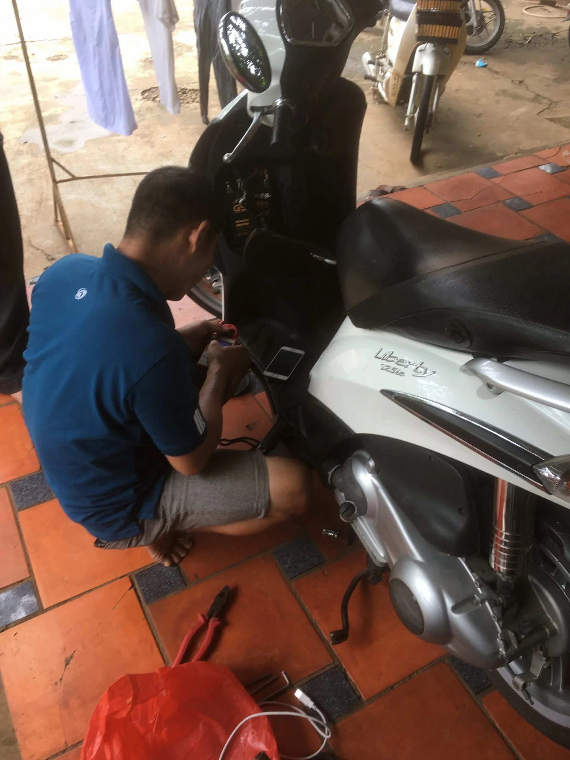 Ảnh minh họa thợ làm chìa khóa xe vespa  TP.Hồ Chí Minh - Hình 1