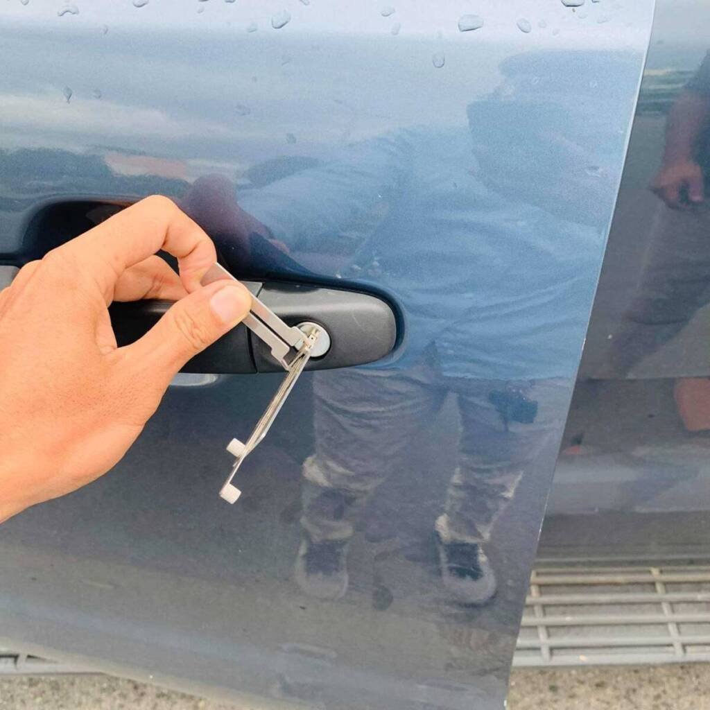 Ảnh minh họa mở khóa cửa ô tô bao nhiêu tiền TP.Hồ Chí Minh - Hình 4 Ảnh minh họa mở khóa cửa ô tô bao nhiêu tiền TP.Hồ Chí Minh - Hình 4