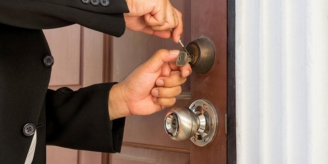 Ảnh minh họa cách mở khóa tay gạt bị kẹt TP.Hồ Chí Minh - Hình 3